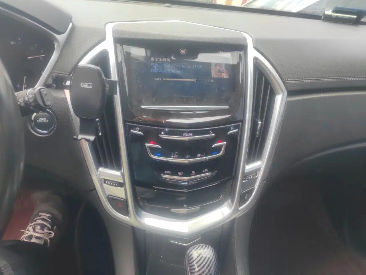 Cadillac SRX 2014 3.0L Comfort Model — миниатюра 14