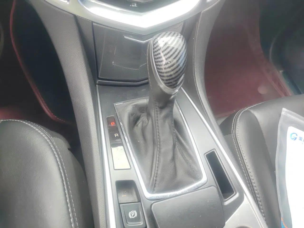 Cadillac SRX 2014 3.0L Comfort Model — миниатюра 15