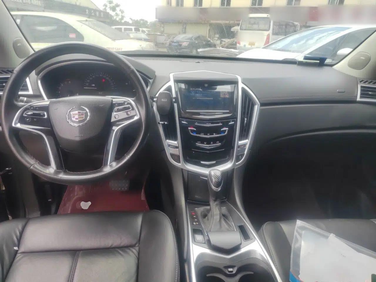 Cadillac SRX 2014 3.0L Comfort Model — миниатюра 10