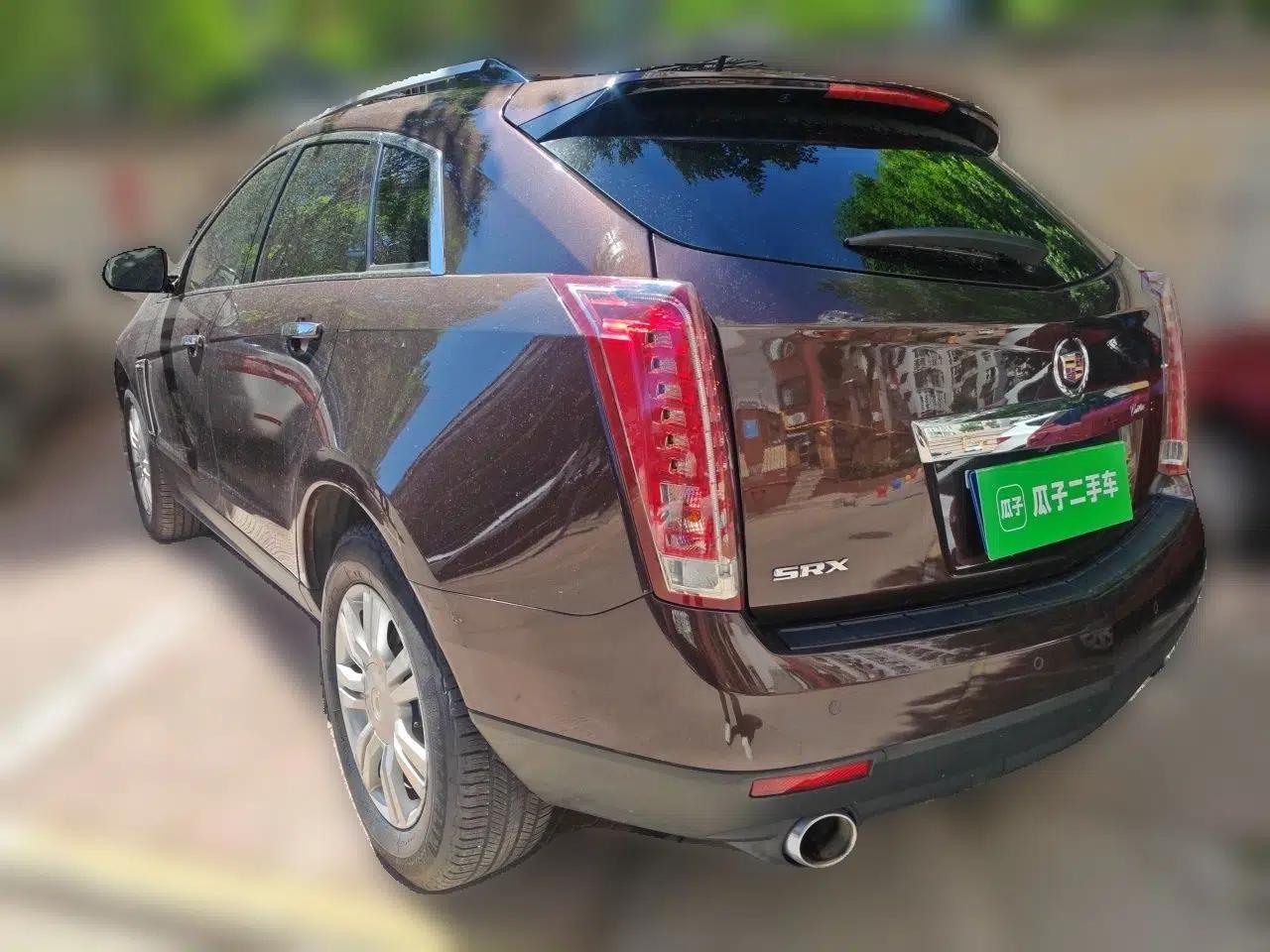 Cadillac SRX 2013 3.0L Elite Model — миниатюра 4