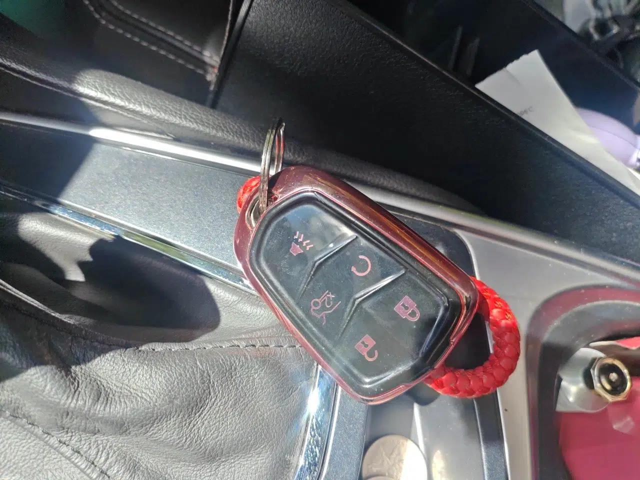 Cadillac SRX 2013 3.0L Elite Model — миниатюра 9