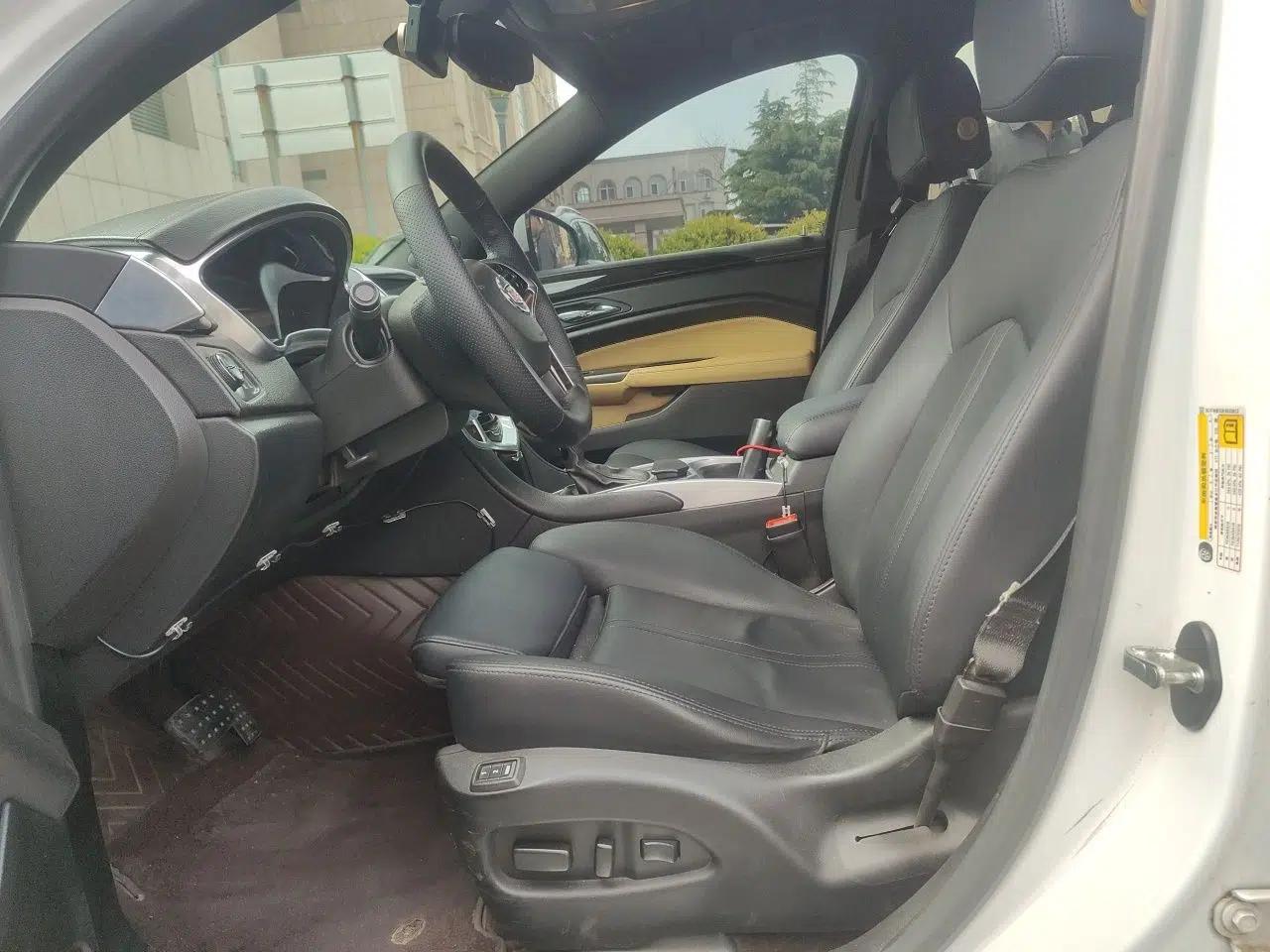 Cadillac SRX 2013 3.0L Luxury Model — миниатюра 16