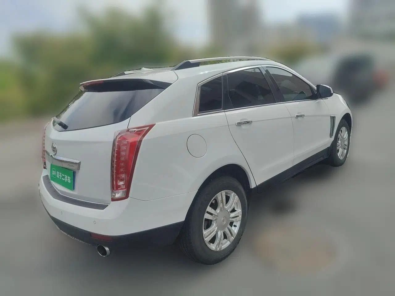 Cadillac SRX 2013 3.0L Luxury Model — миниатюра 6
