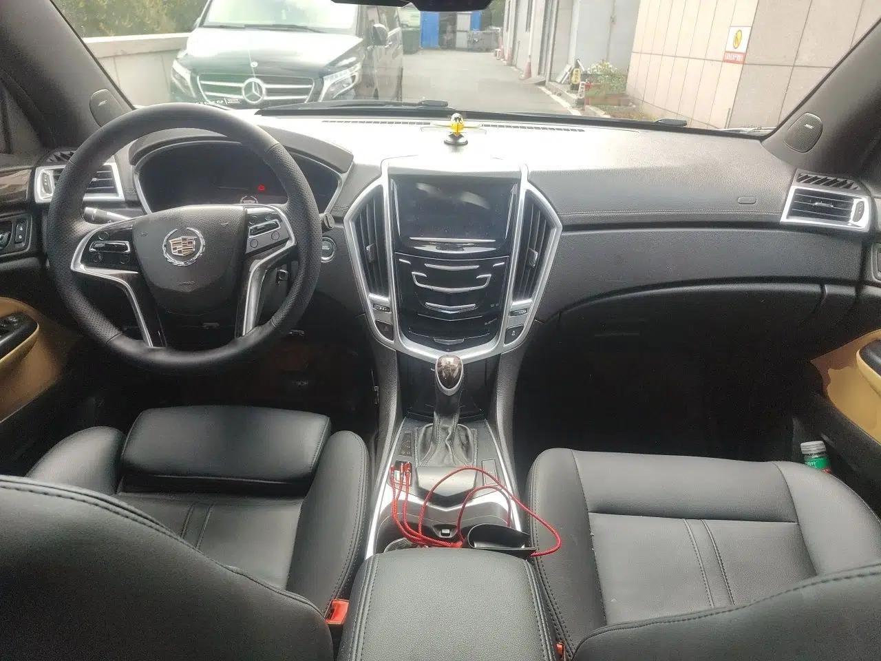 Cadillac SRX 2013 3.0L Luxury Model — миниатюра 10