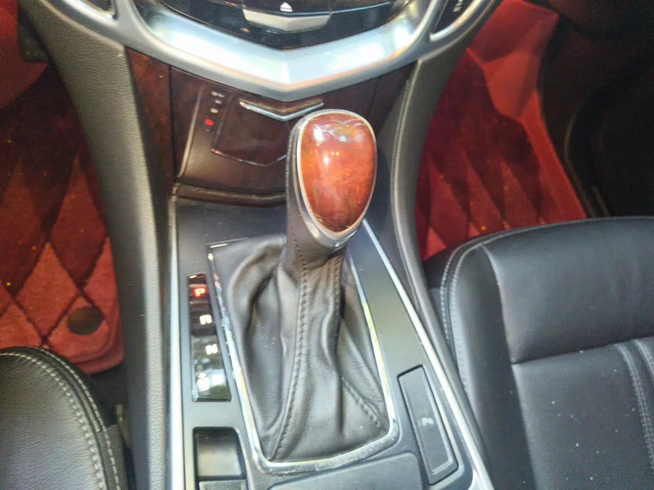 Cadillac SRX 2014 3.0L Leading Model — миниатюра 15