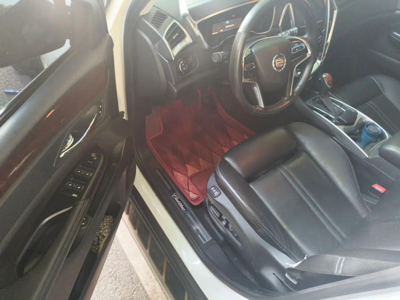 Cadillac SRX 2014 3.0L Leading Model — миниатюра 17