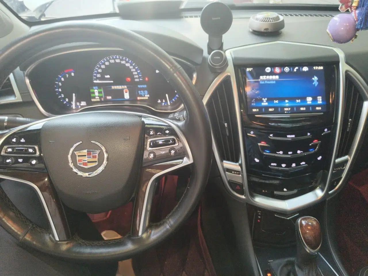 Cadillac SRX 2014 3.0L Leading Model — миниатюра 10