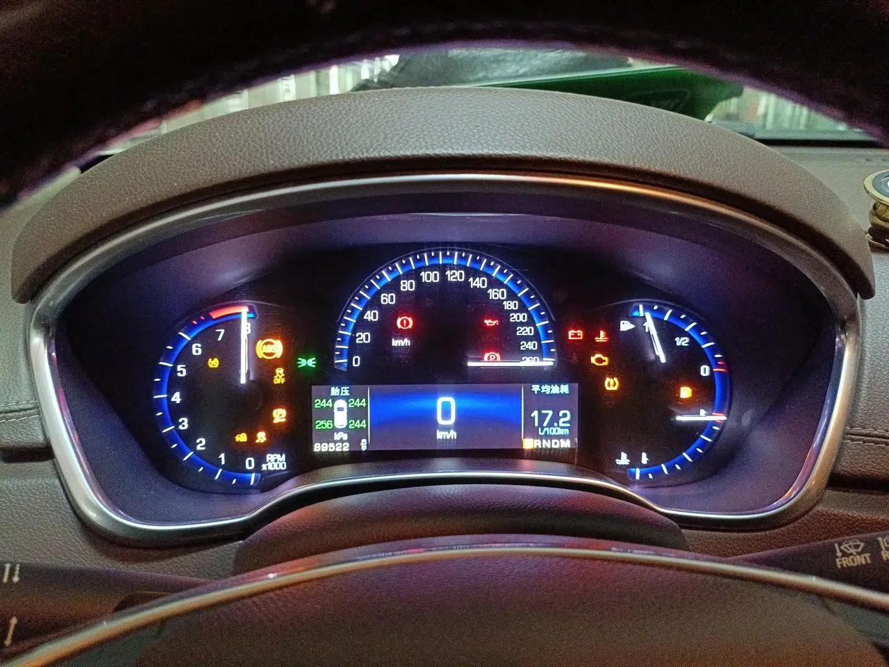 Cadillac SRX 2015 3.0L Elite Model — миниатюра 12