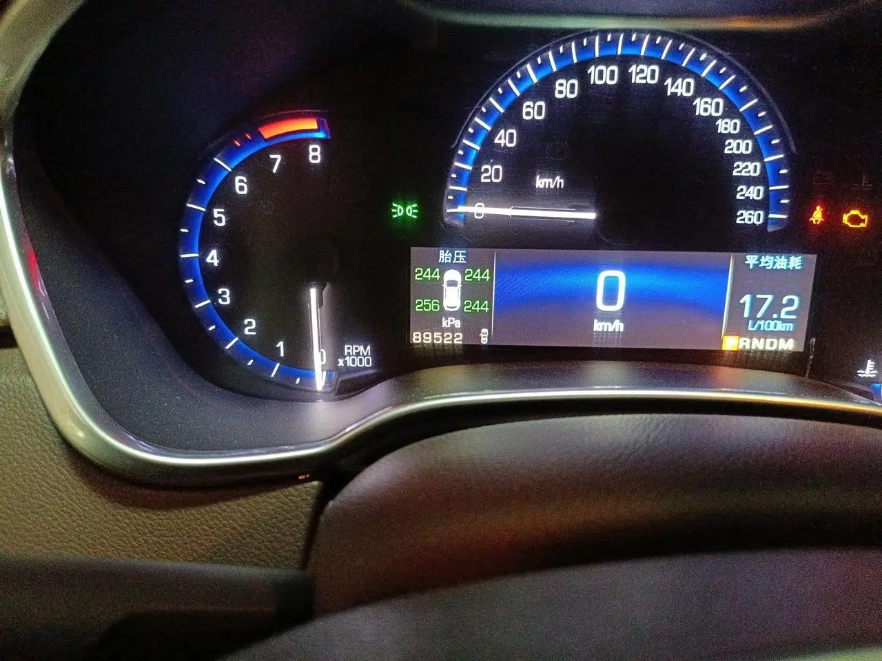 Cadillac SRX 2015 3.0L Elite Model — миниатюра 13