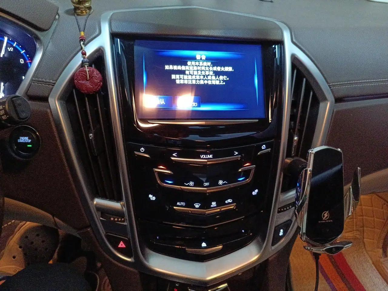 Cadillac SRX 2015 3.0L Elite Model — миниатюра 14