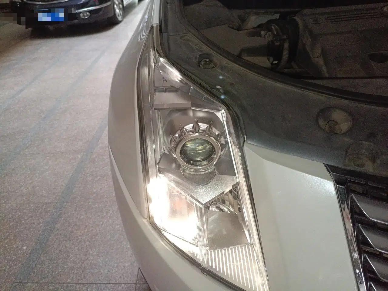 Cadillac SRX 2015 3.0L Elite Model — миниатюра 7