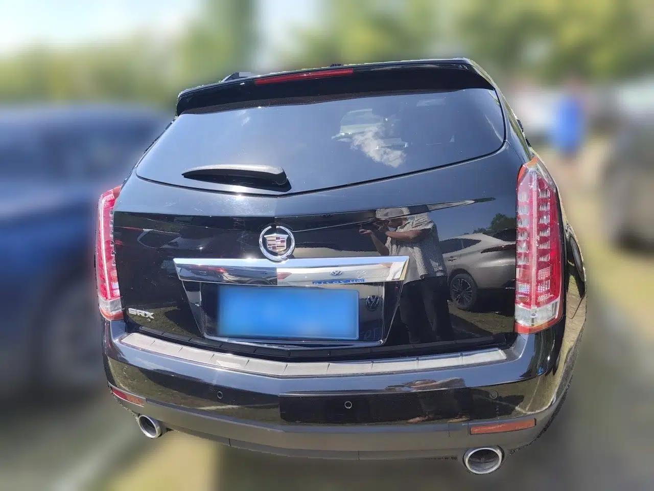 Cadillac SRX 2015 3.0L Elite Model — миниатюра 5