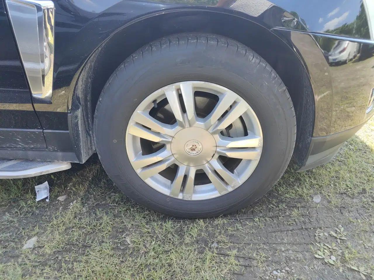 Cadillac SRX 2015 3.0L Elite Model — миниатюра 8
