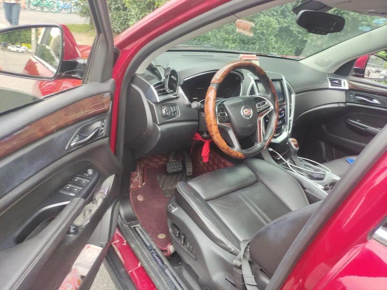 Cadillac SRX 2013 3.0L Luxury Model — миниатюра 17