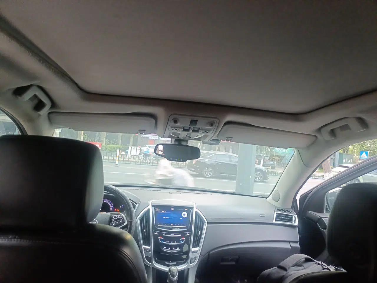 Cadillac SRX 2014 3.0L Comfort Model — миниатюра 19