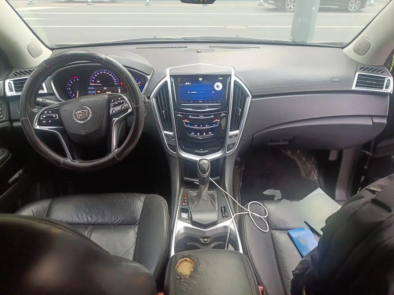 Cadillac SRX 2014 3.0L Comfort Model — миниатюра 10