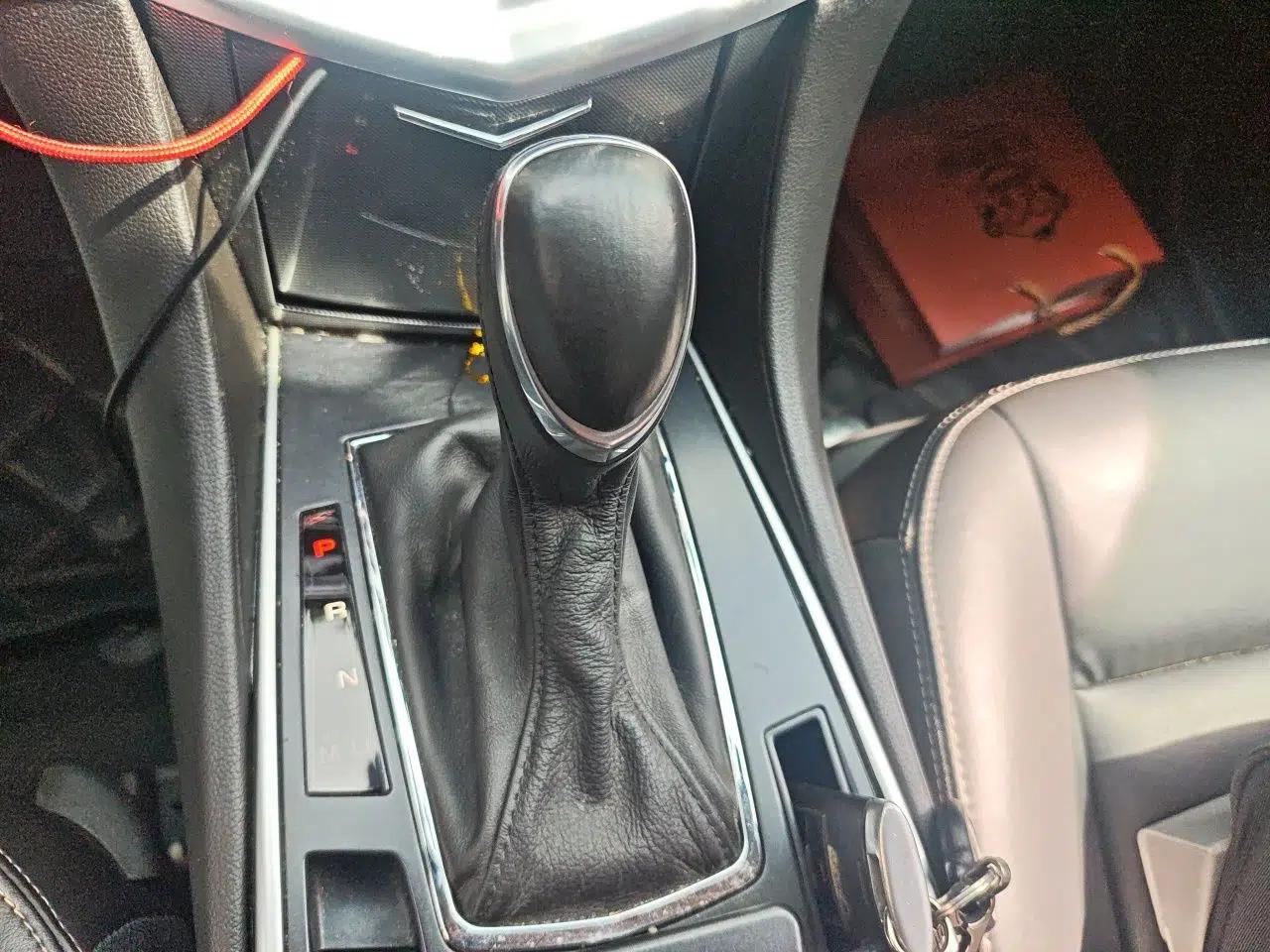 Cadillac SRX 2013 3.0L Comfort Model — миниатюра 15