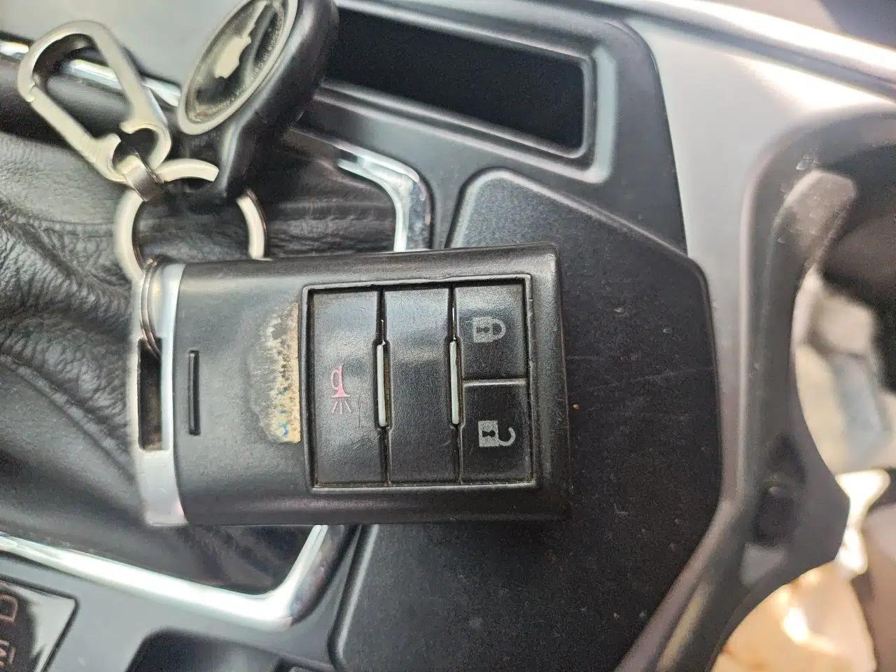 Cadillac SRX 2013 3.0L Comfort Model — миниатюра 9