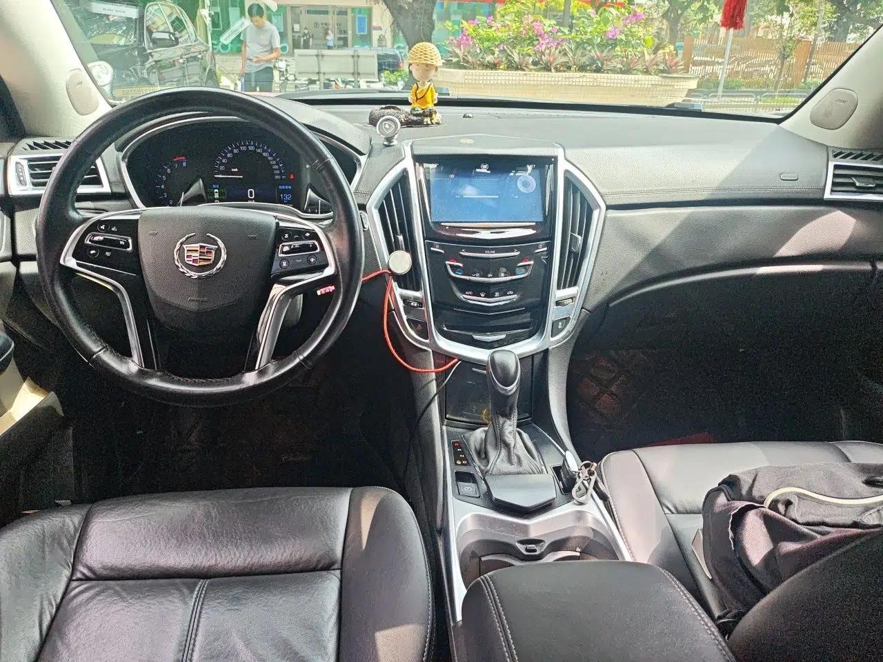 Cadillac SRX 2013 3.0L Comfort Model — миниатюра 10