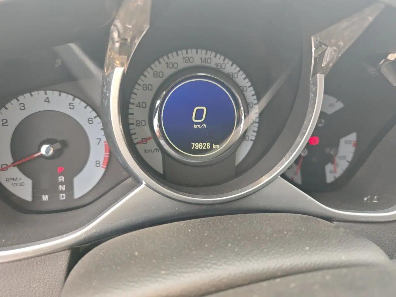 Cadillac SRX 2012 3.0L Luxury Model — миниатюра 13