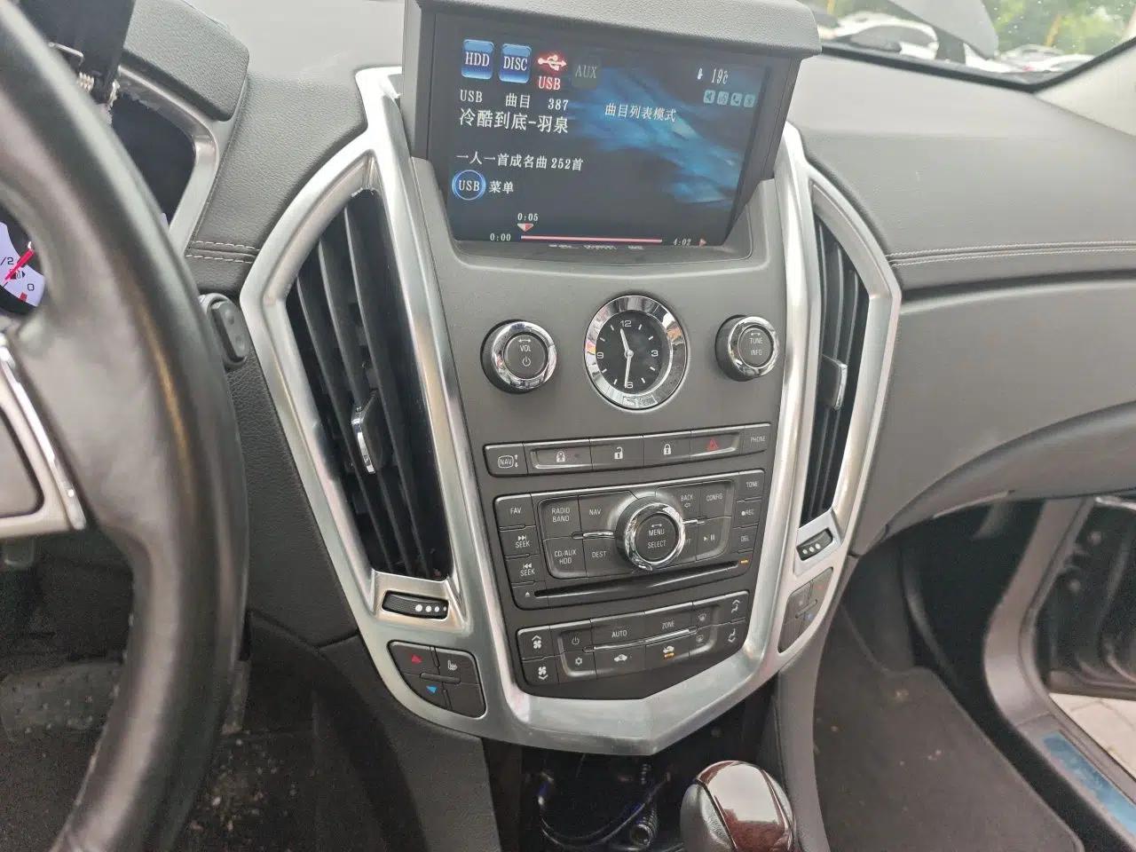 Cadillac SRX 2012 3.0L Luxury Model — миниатюра 14