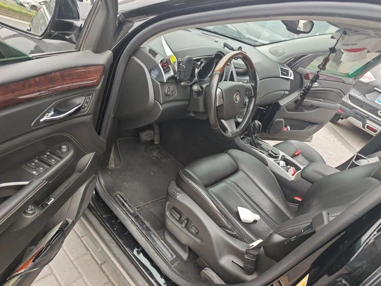 Cadillac SRX 2012 3.0L Luxury Model — миниатюра 17