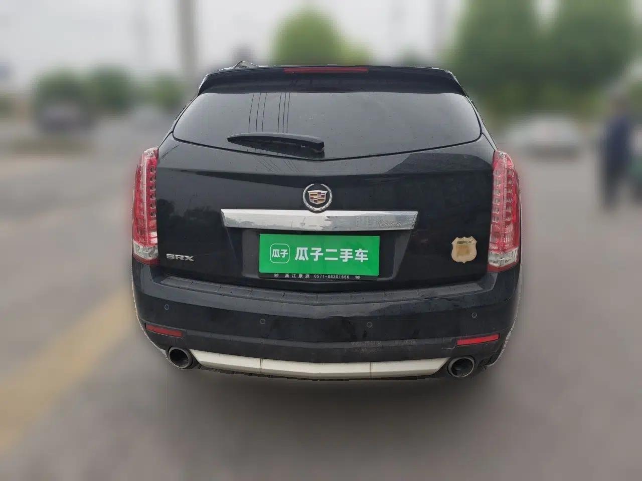 Cadillac SRX 2012 3.0L Luxury Model — миниатюра 5