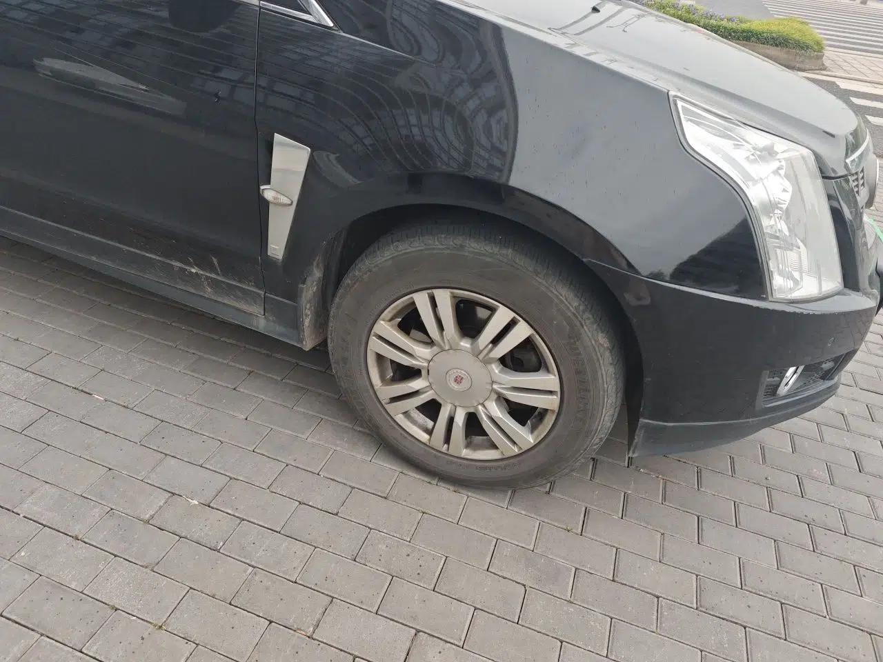 Cadillac SRX 2012 3.0L Luxury Model — миниатюра 8