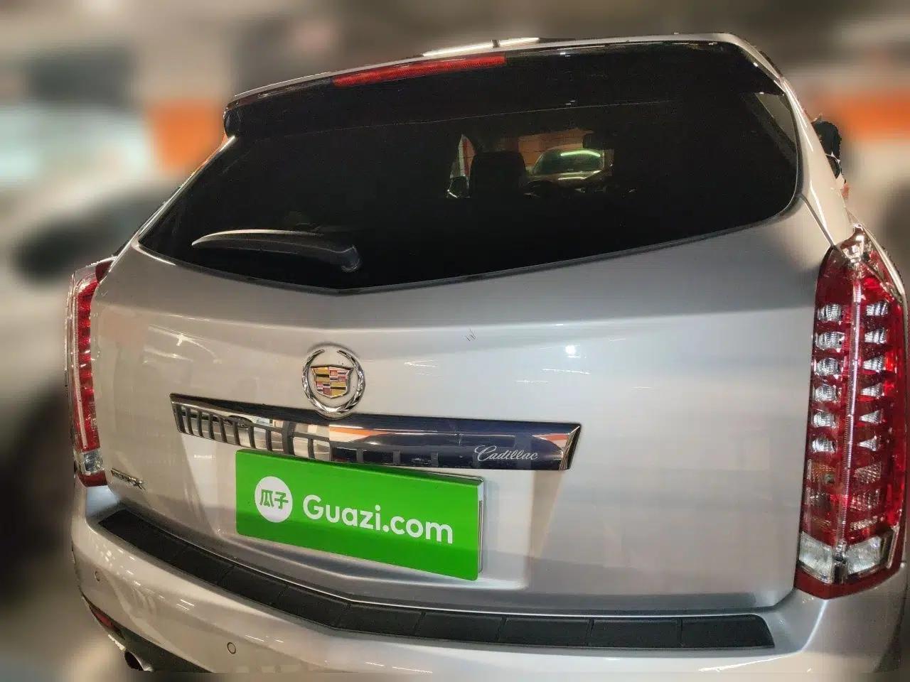 Cadillac SRX 2011 3.0L Luxury Model — миниатюра 5