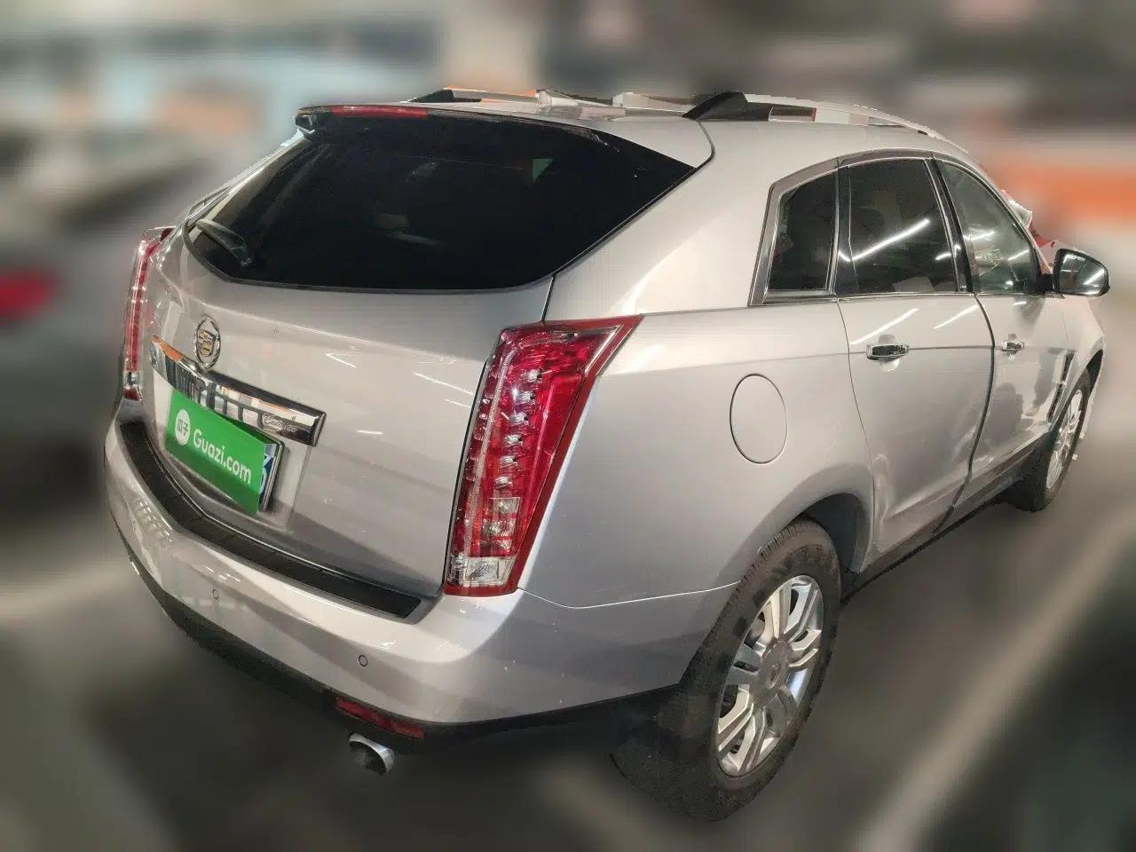 Cadillac SRX 2011 3.0L Luxury Model — миниатюра 6