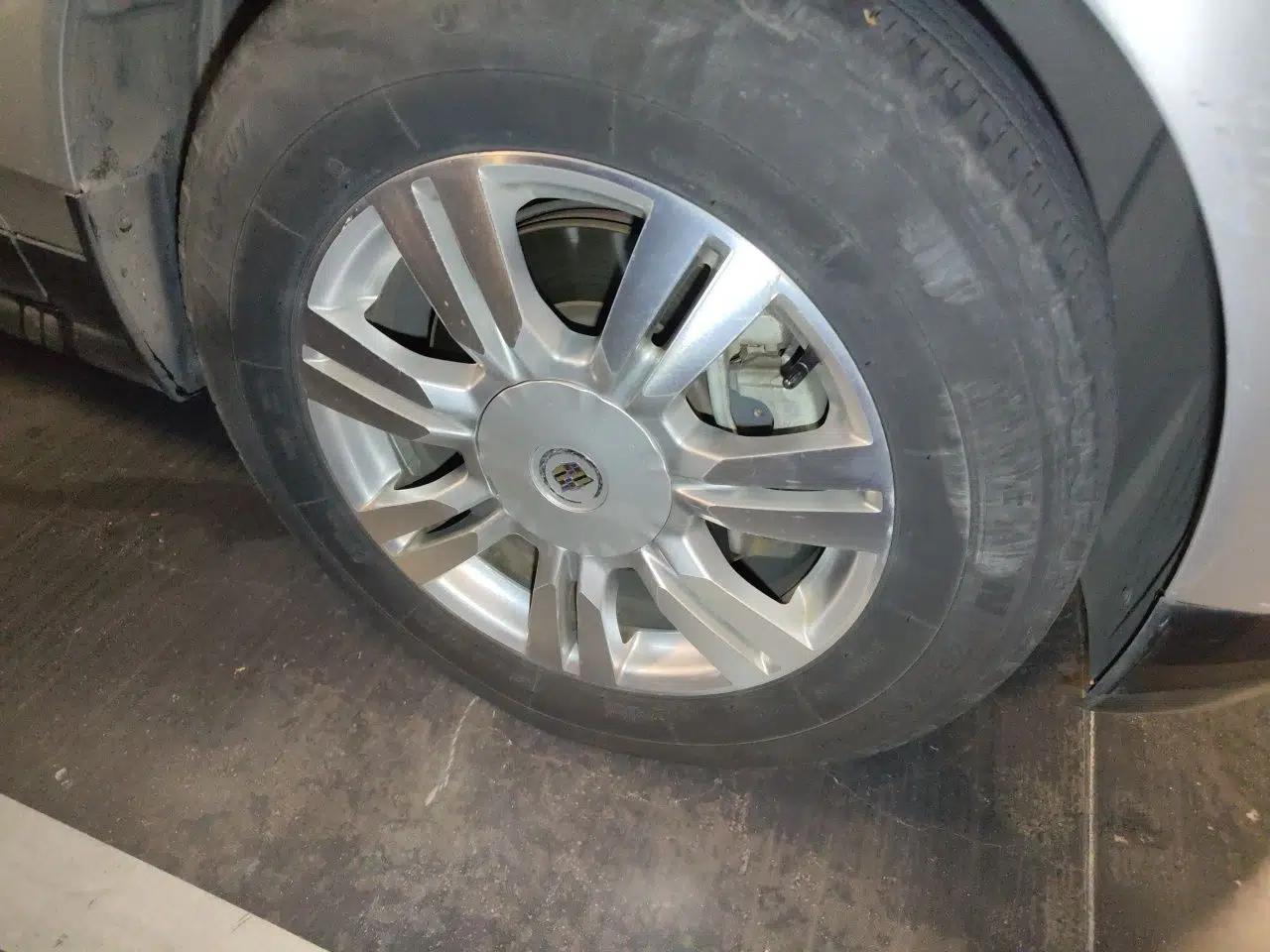 Cadillac SRX 2011 3.0L Luxury Model — миниатюра 8