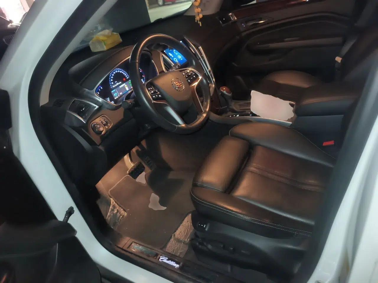 Cadillac SRX 2013 3.0L Elite Model — миниатюра 16