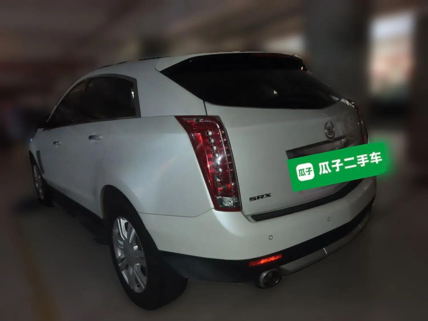 Cadillac SRX 2013 3.0L Elite Model — миниатюра 4