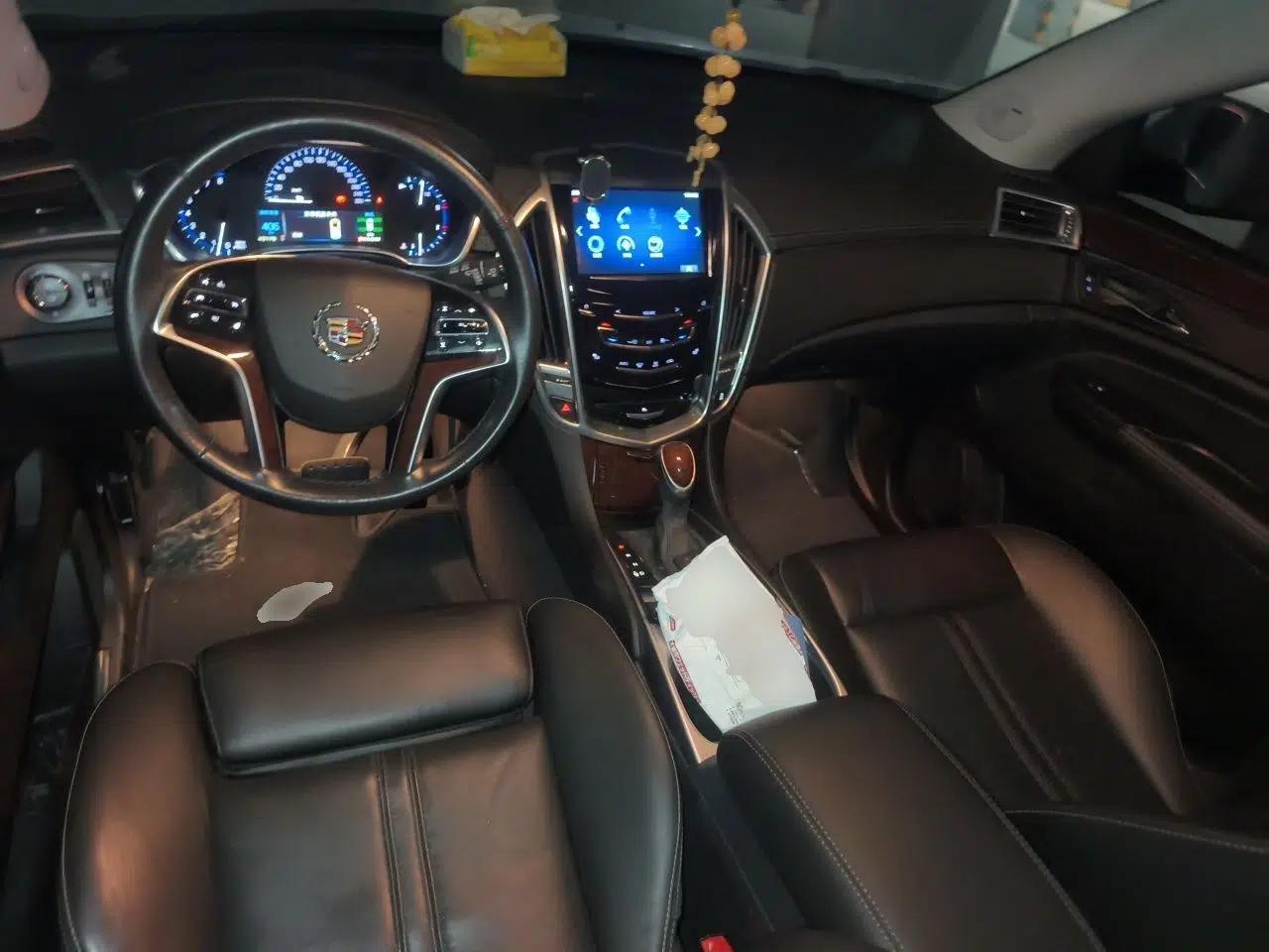 Cadillac SRX 2013 3.0L Elite Model — миниатюра 10