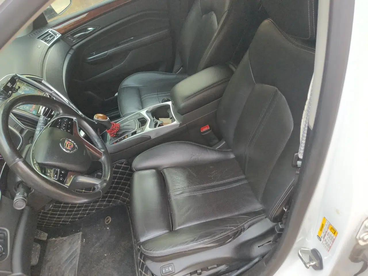 Cadillac SRX 2014 3.0L Luxury Model — миниатюра 16