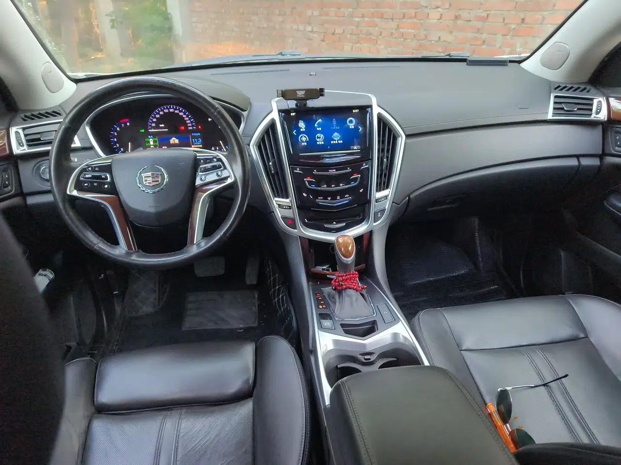 Cadillac SRX 2014 3.0L Luxury Model — миниатюра 10