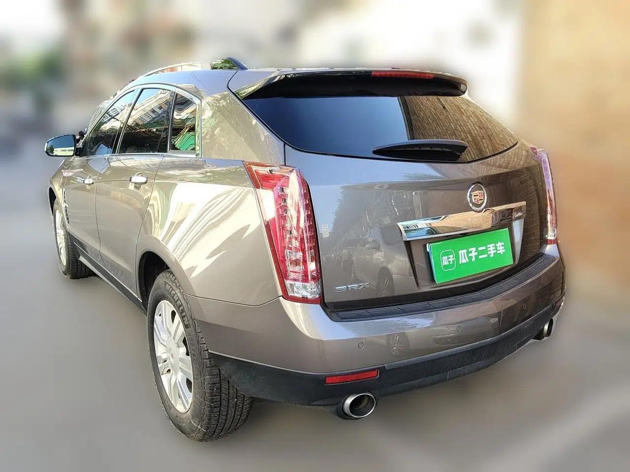 Cadillac SRX 2012 3.0L Elite Edition — миниатюра 4