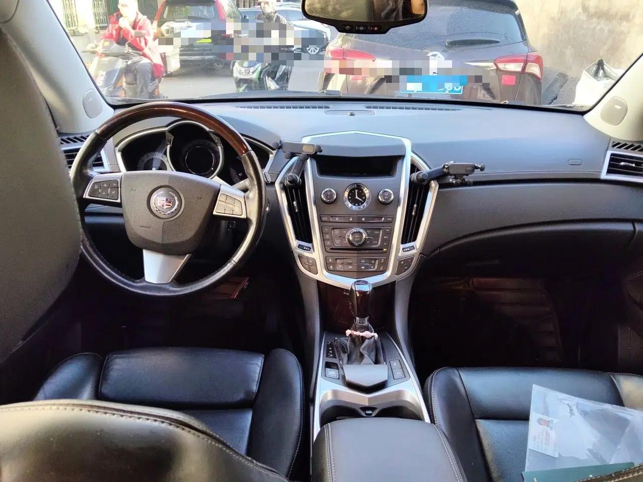 Cadillac SRX 2012 3.0L Elite Edition — миниатюра 10