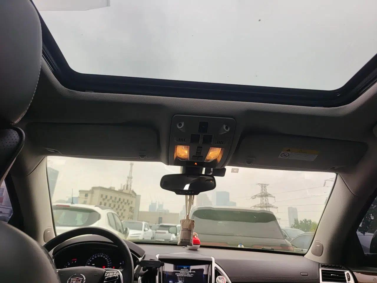 Cadillac SRX 2015 3.0L Elite Model — миниатюра 19