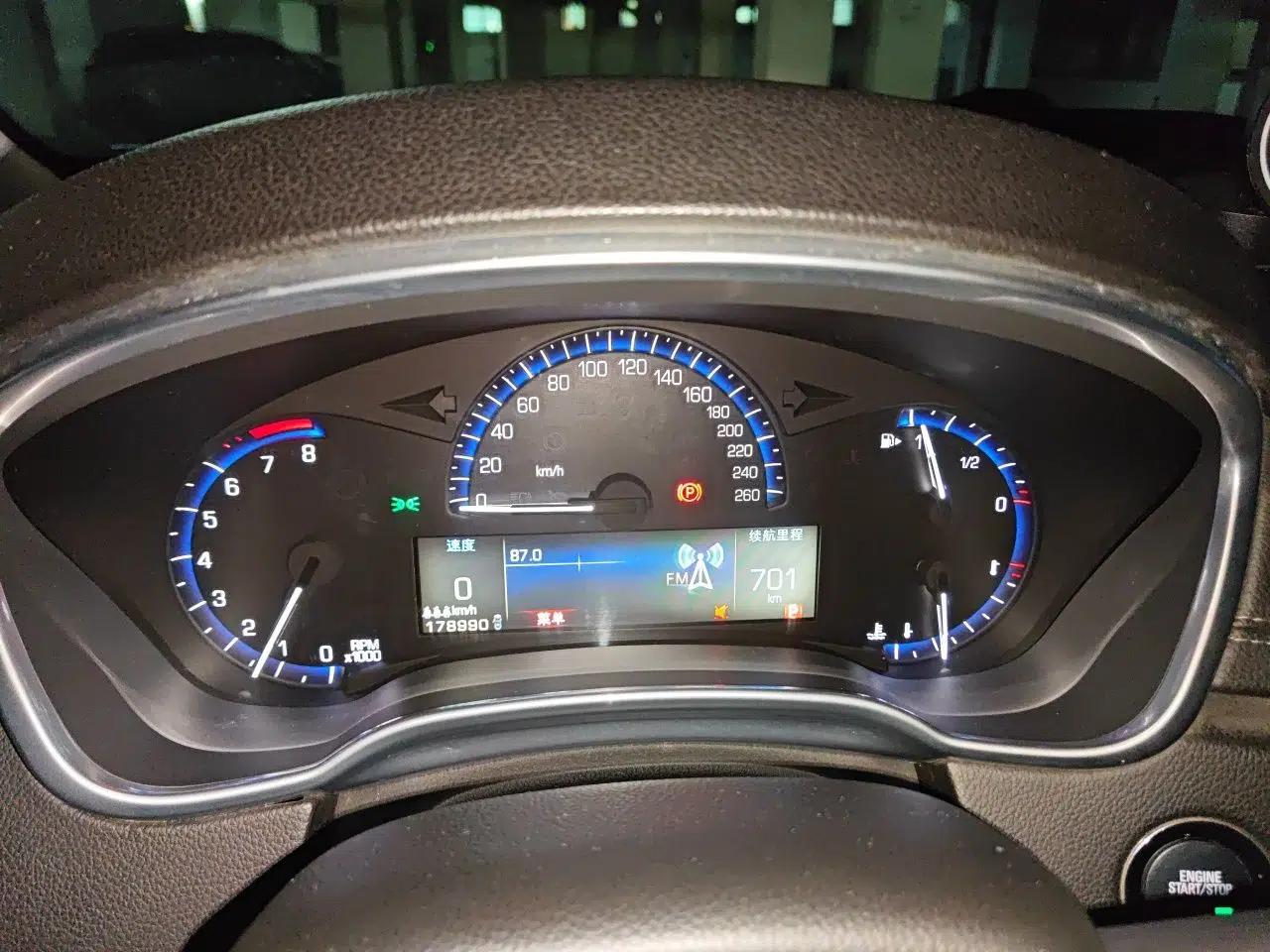 Cadillac SRX 2013 3.0L Elite Model — миниатюра 12