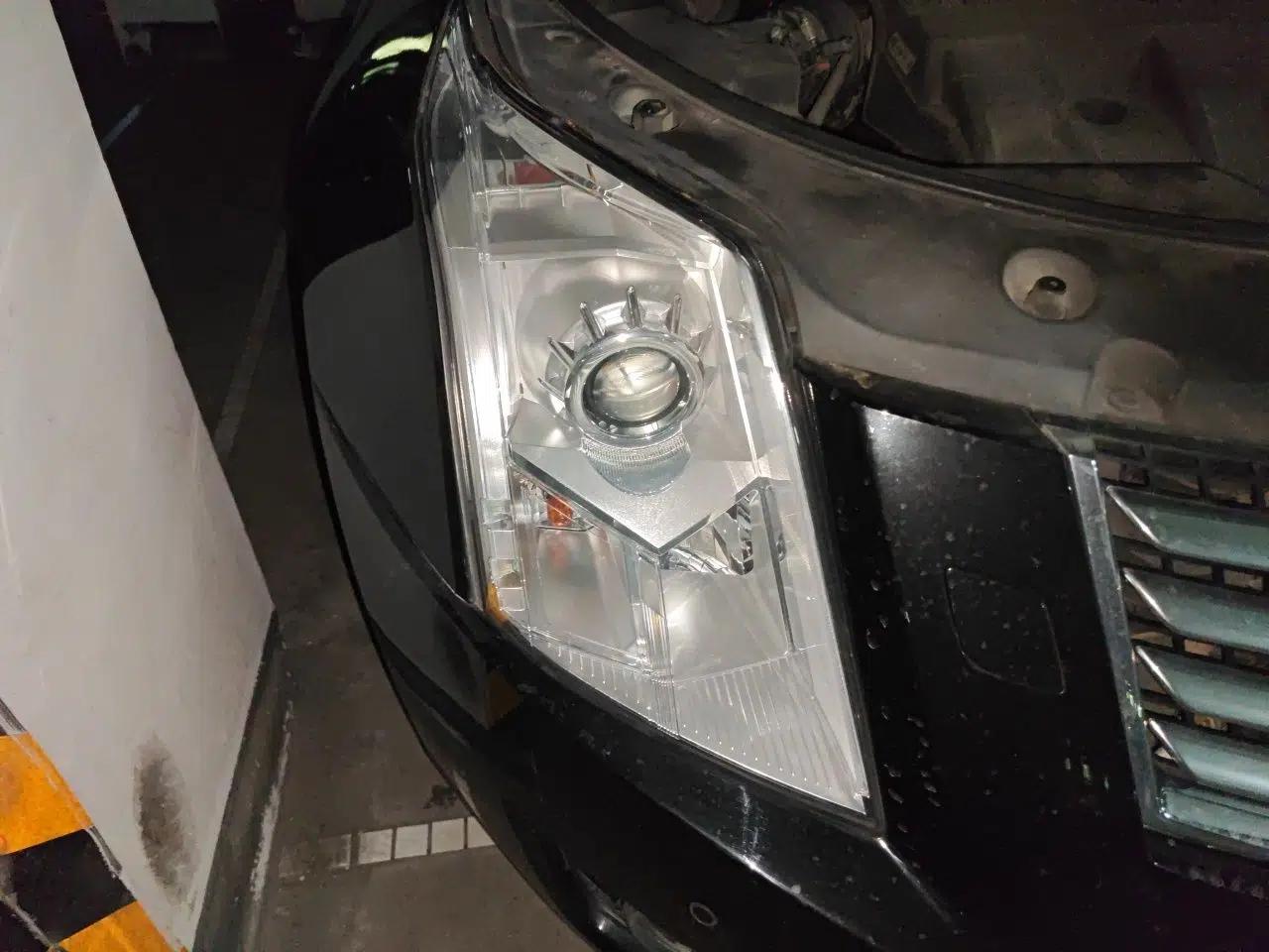 Cadillac SRX 2013 3.0L Elite Model — миниатюра 7