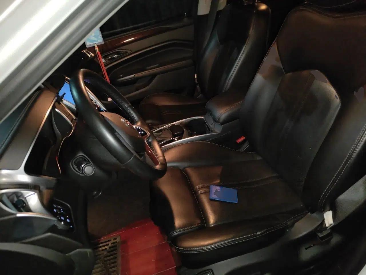 Cadillac SRX 2014 3.0L Luxury Model — миниатюра 16