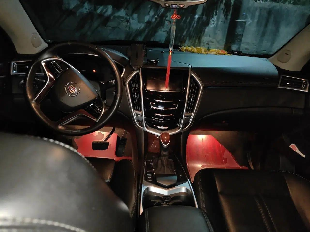 Cadillac SRX 2014 3.0L Luxury Model — миниатюра 10