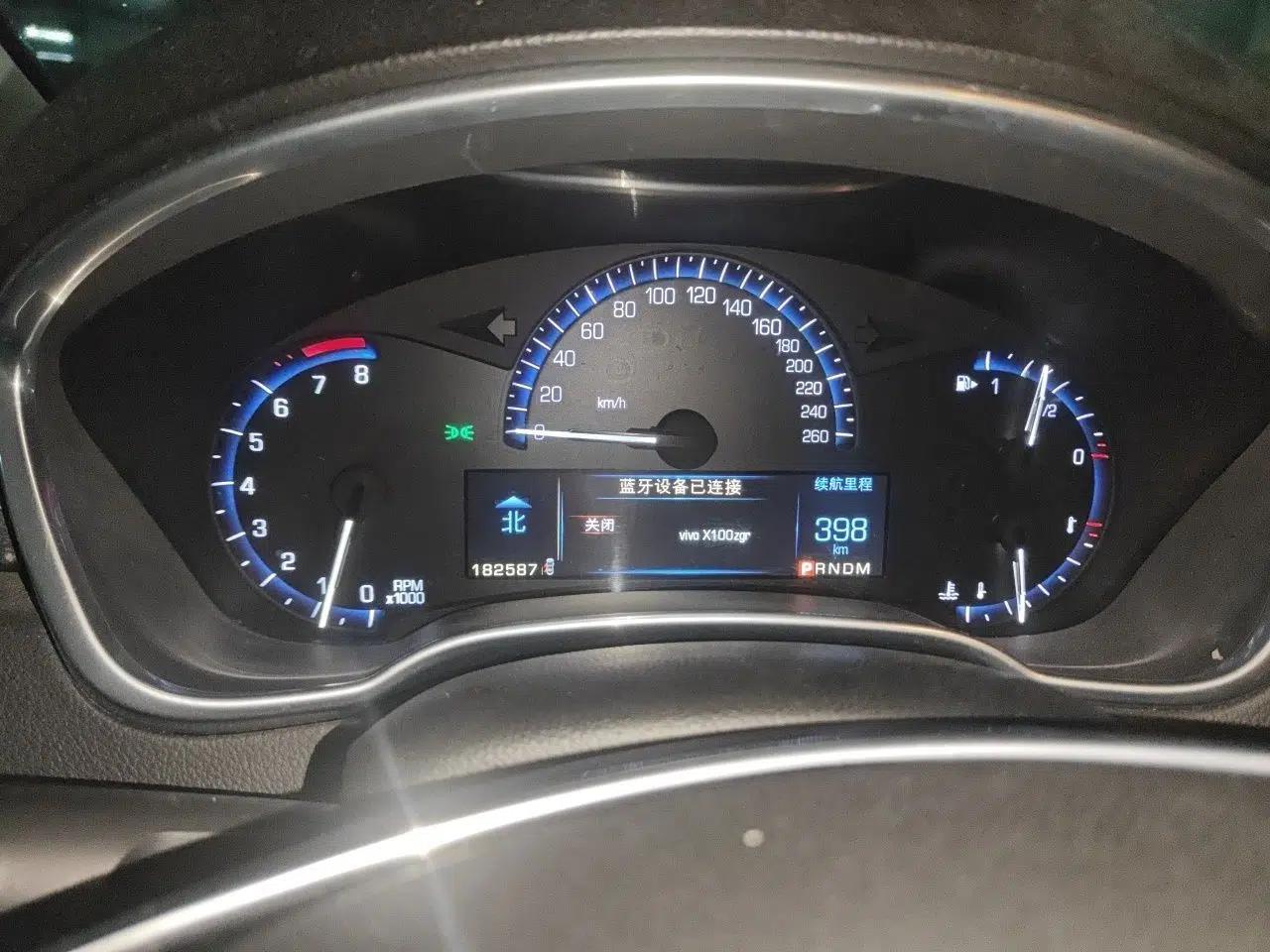 Cadillac SRX 2014 3.0L Elite Model — миниатюра 12