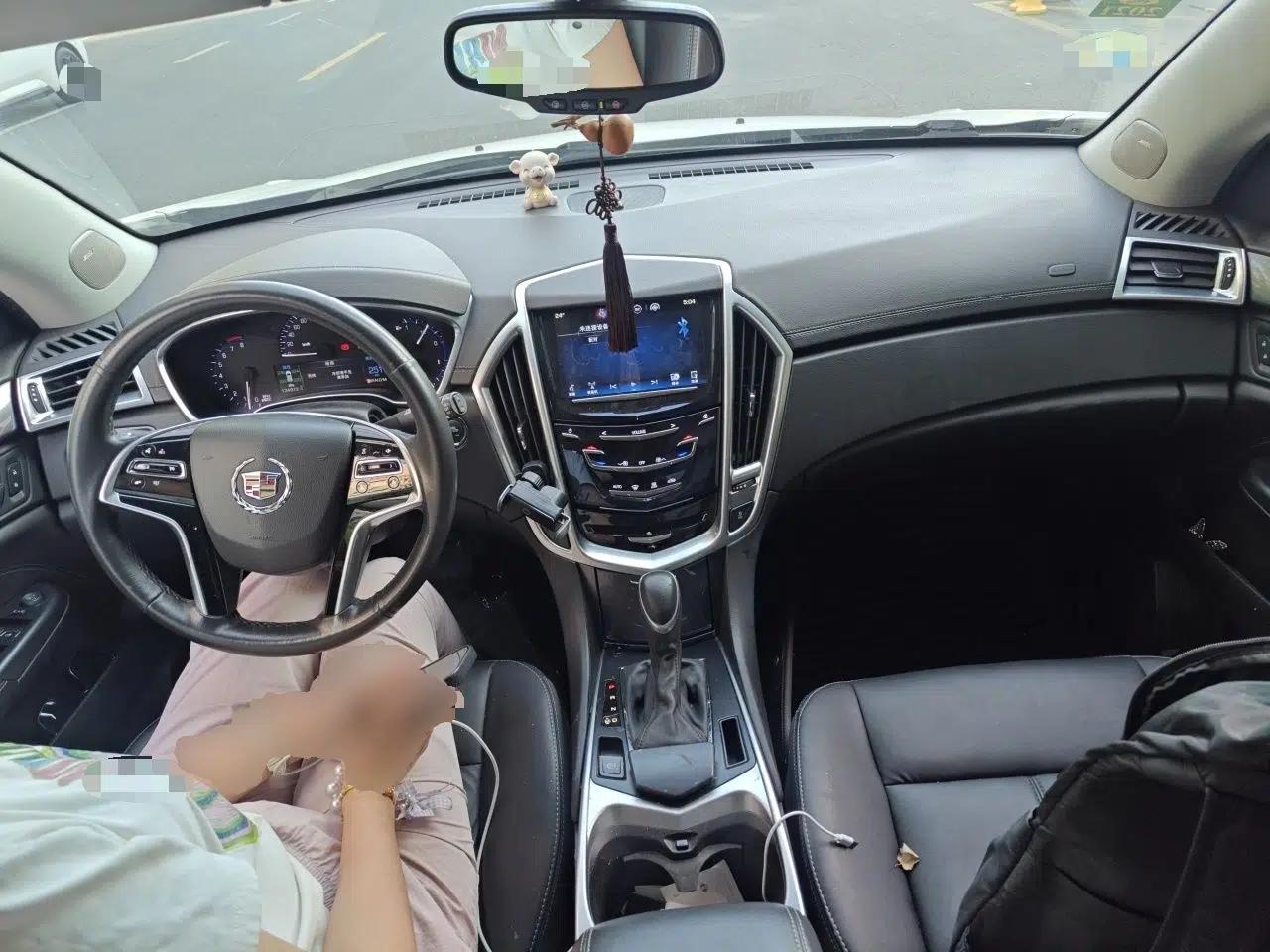 Cadillac SRX 2014 3.0L Comfort Model — миниатюра 10