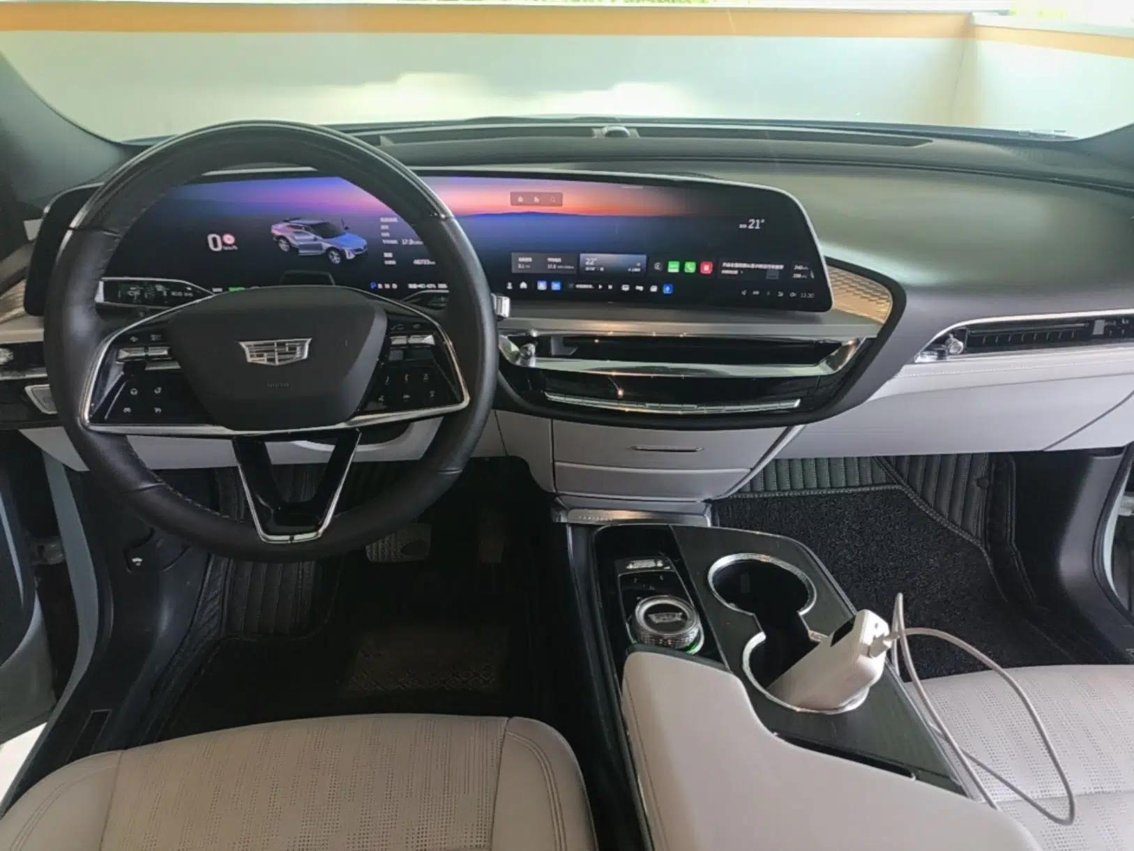Cadillac LYRIQ 2022 Rear-Drive Long-Range Luxury Edition — миниатюра 13