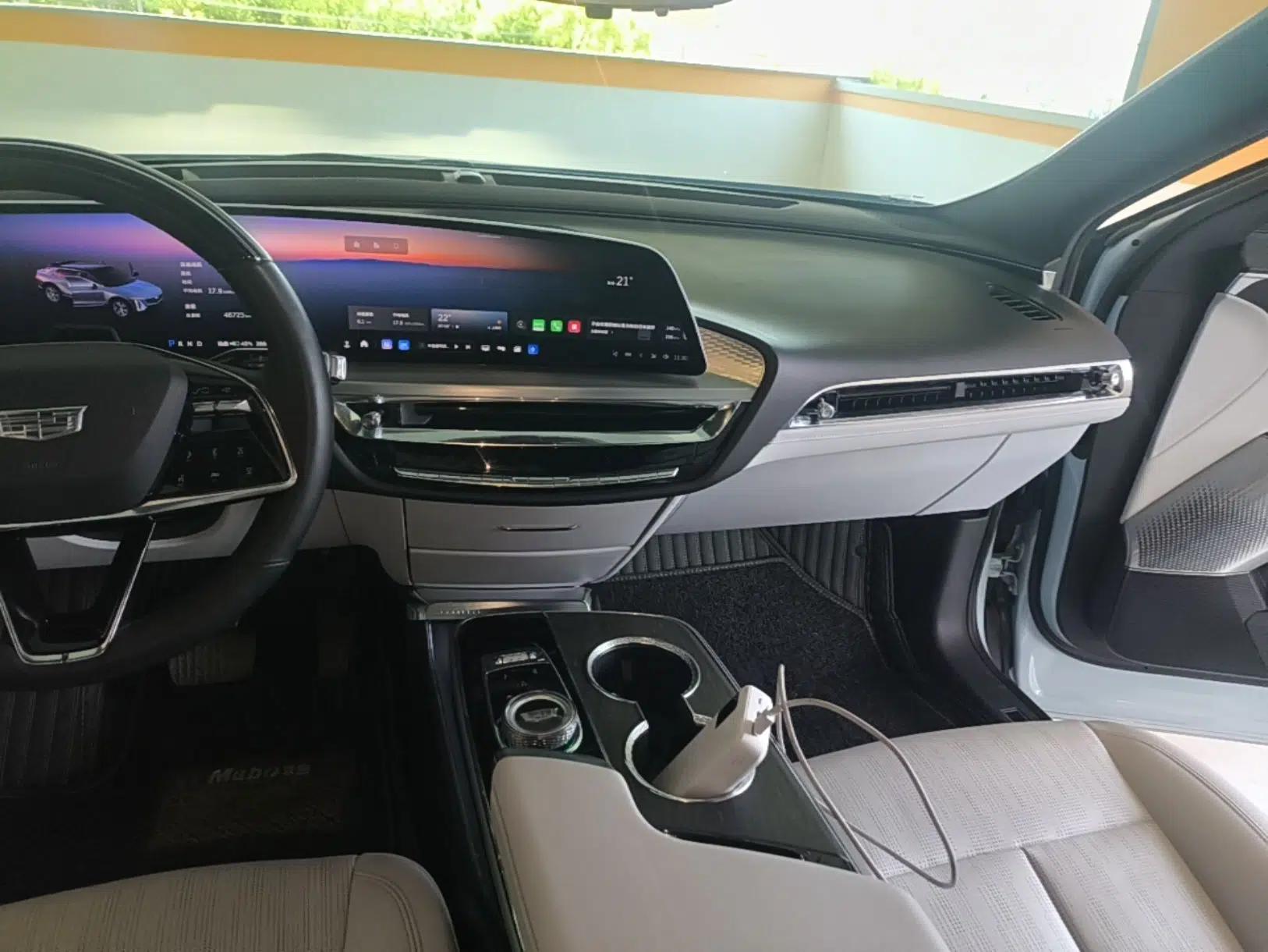 Cadillac LYRIQ 2022 Rear-Drive Long-Range Luxury Edition — миниатюра 16