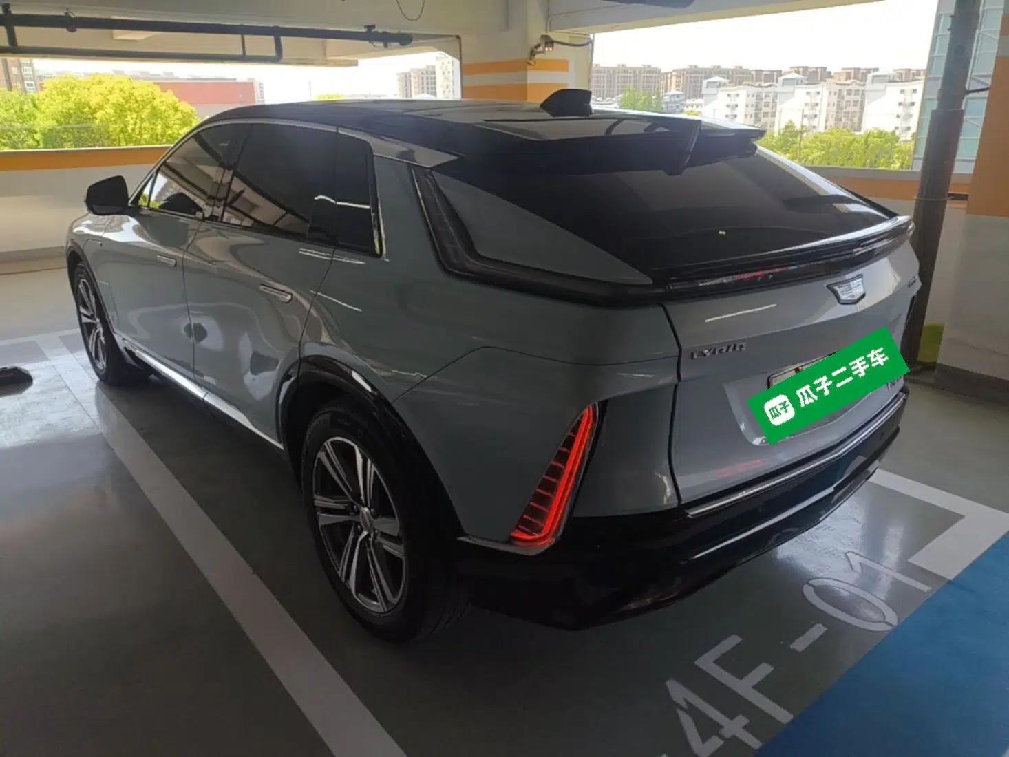 Cadillac LYRIQ 2022 Rear-Drive Long-Range Luxury Edition — миниатюра 4