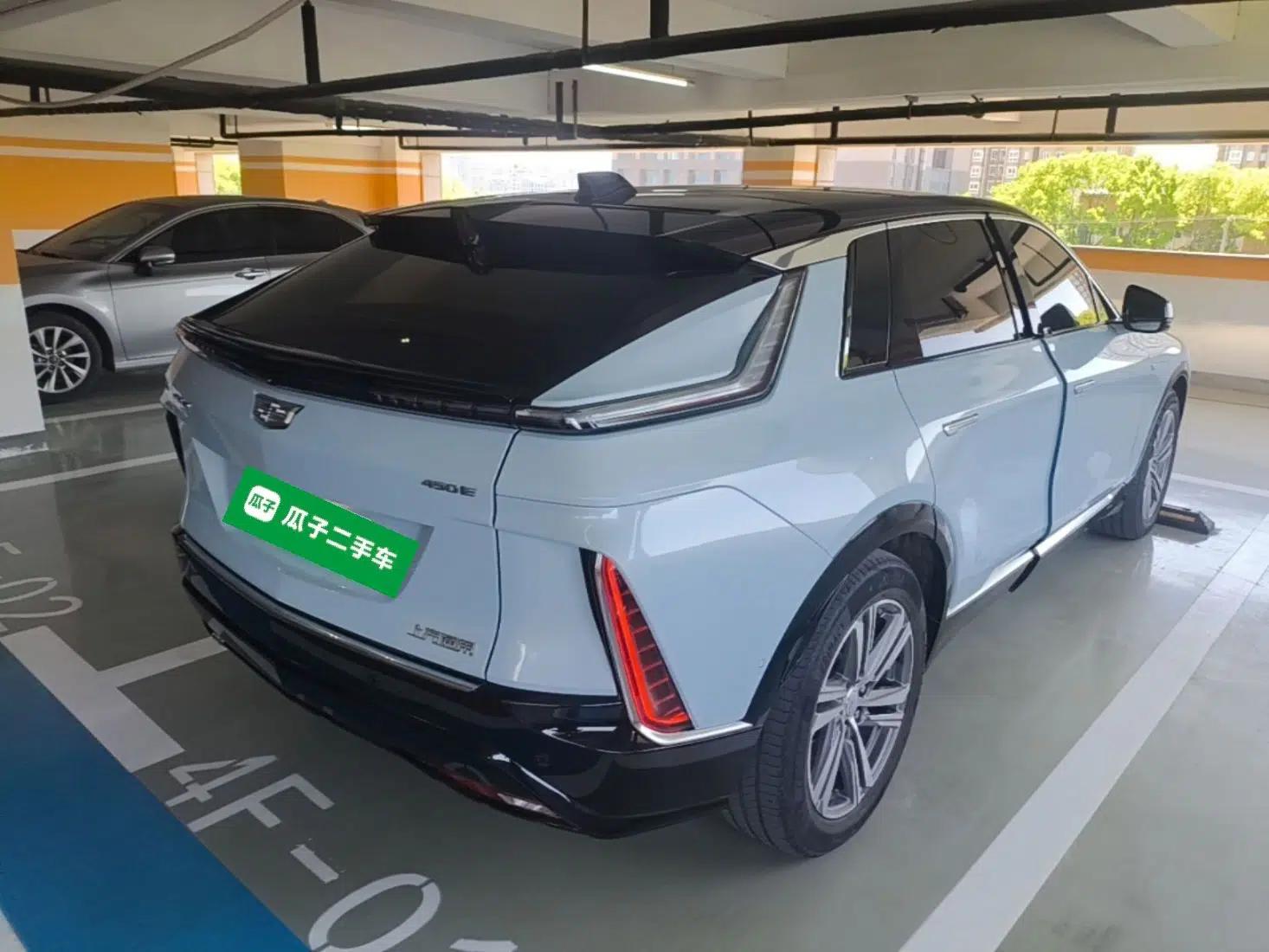 Cadillac LYRIQ 2022 Rear-Drive Long-Range Luxury Edition — миниатюра 6