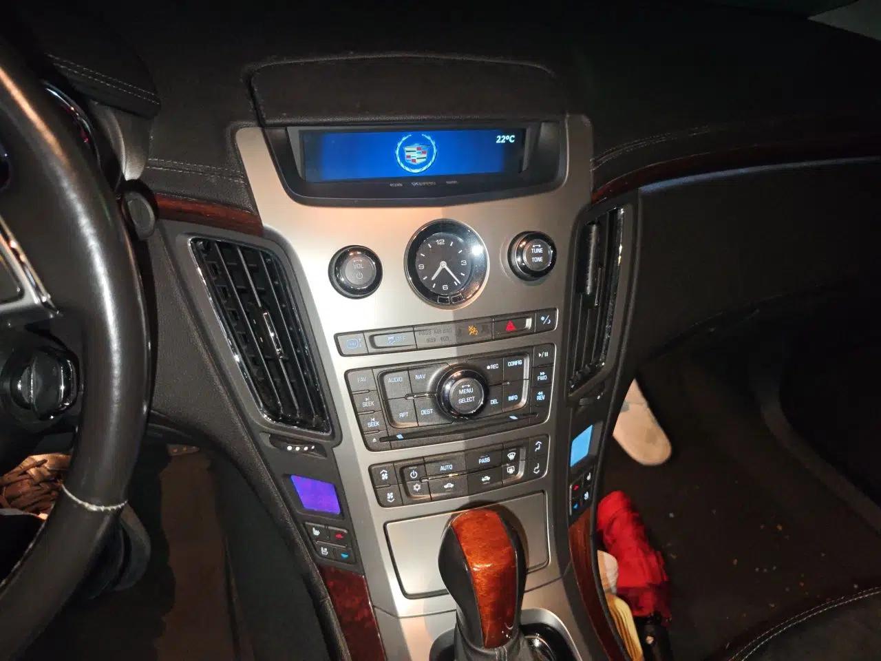 Cadillac CTS 2012 3.0L Luxury Sport Edition — миниатюра 14